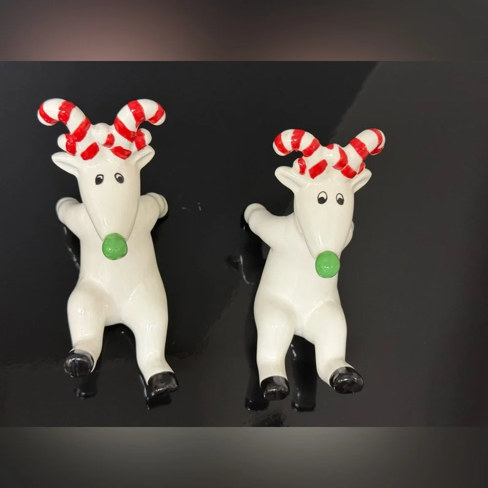 Vintage‎ Christmas Festive Reindeer Salt & Pepper Holiday Shaker Set ~4”